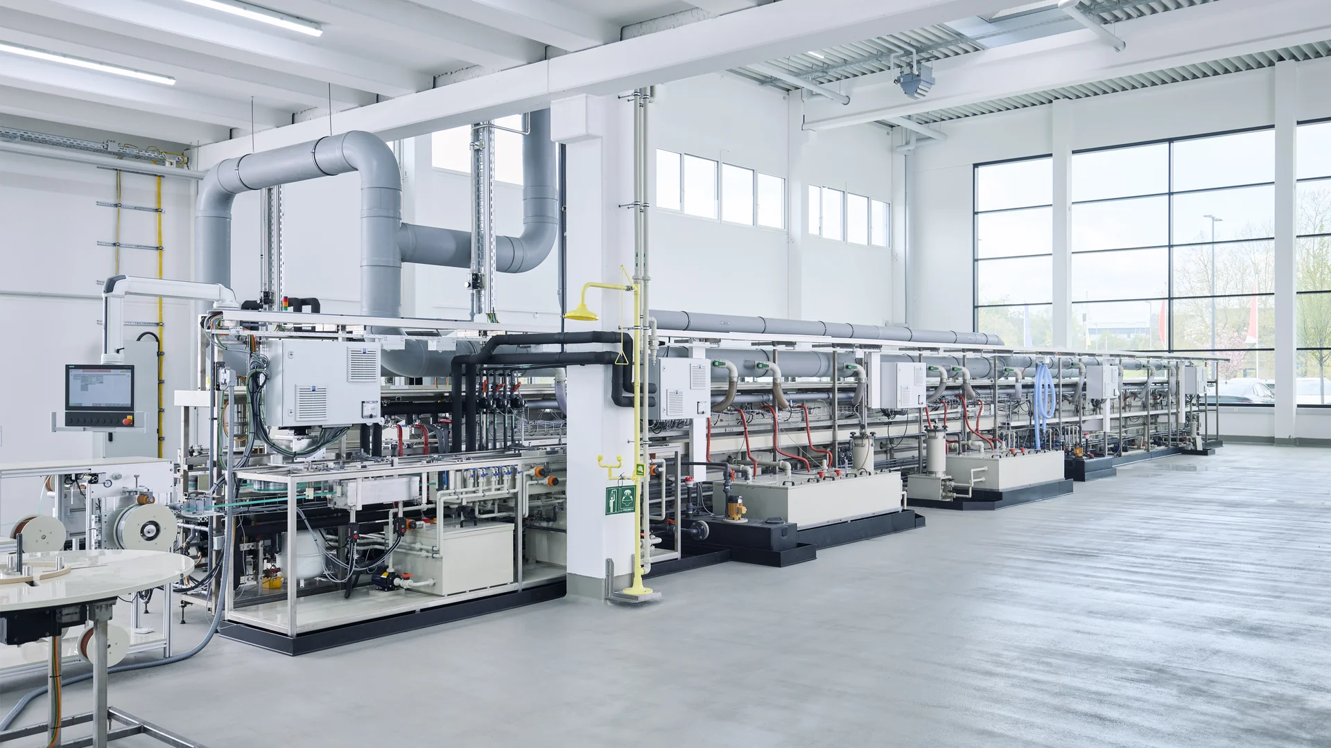 Bandgalvanik-Produktionslinie der C. Jentner GmbH in Pforzheim