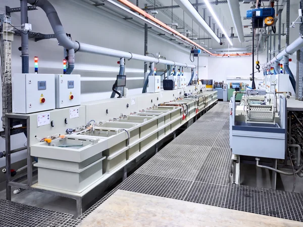 Trommelgalvanik-Anlage der C. Jentner GmbH in der Produktion
