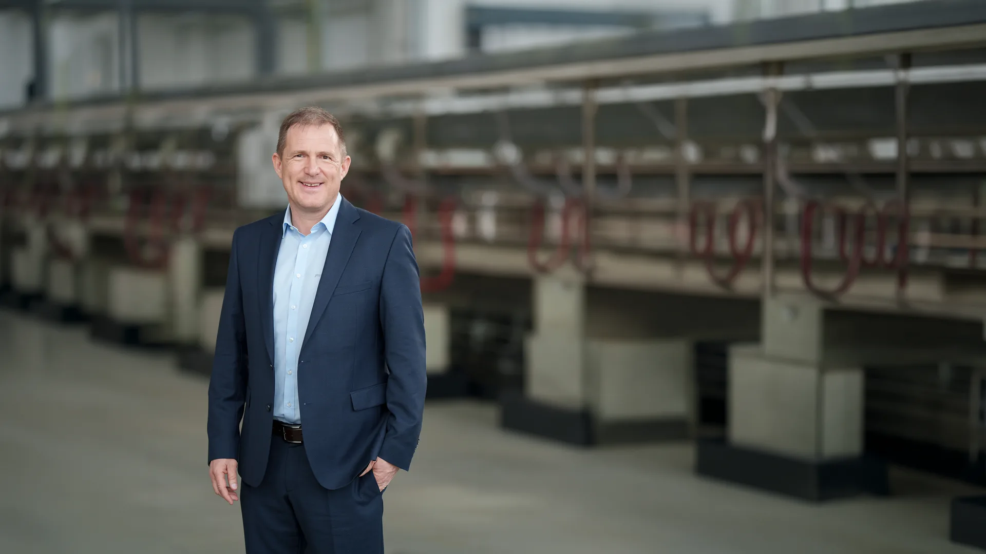 Chris Jentner in der Galvanik
